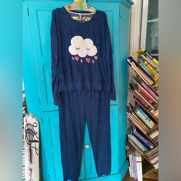 Super soft pajama set with fuzzy white cloud. NWOT sparkly fabric PJs XL - Picture 3 of 16